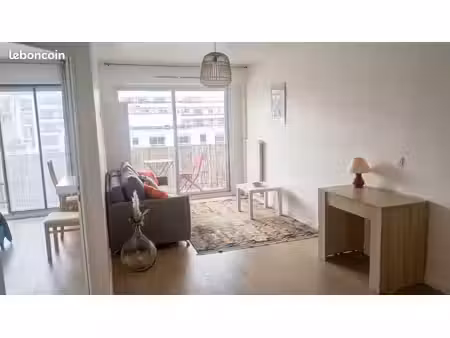 loue appartement meublé (bail mobilité) - 48m² - paris 11ème (métro st ambroise)