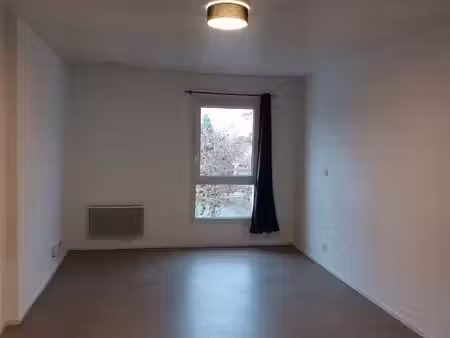grand studio de 29m2 à 5min de la gare de tours - quartier blanqui mirabeau cathédrale