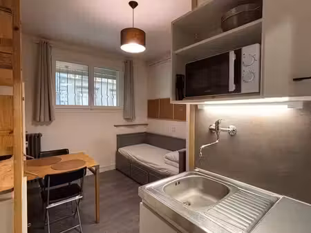 studio meublé 12m2 - centre de laval
