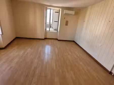 location thenezay