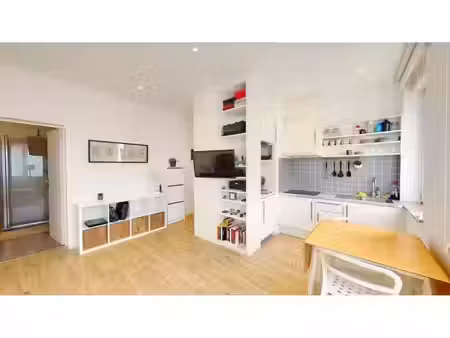 studio à louer à rue georges et jacques martin 11 woluwe-saint-pierre (vbe83299)