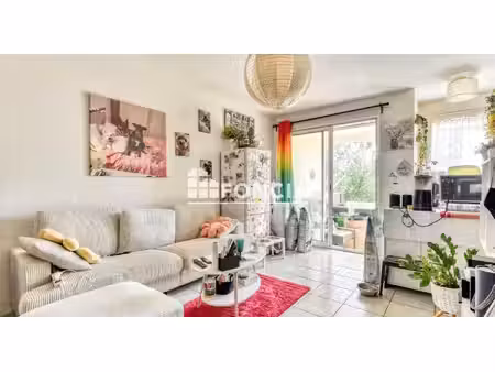 a lezignan-corbieres ideal investisseur  appartement t2 a vendre loué