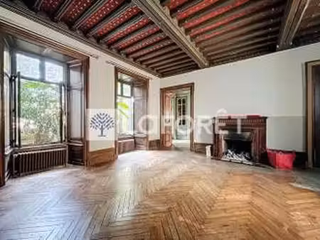 vente maison à bressuire (79300) : à vendre / 244m² bressuire