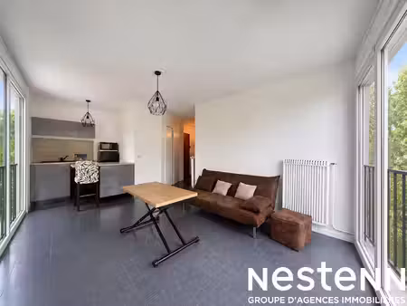 appartement deux pièces à louer (ascenseur - parking - cave)