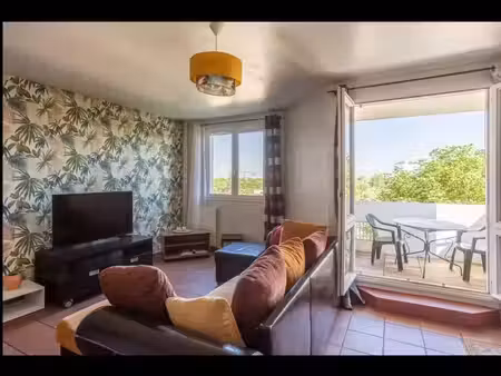 grand 2 pièces de 50 m² avec terrasse et parking