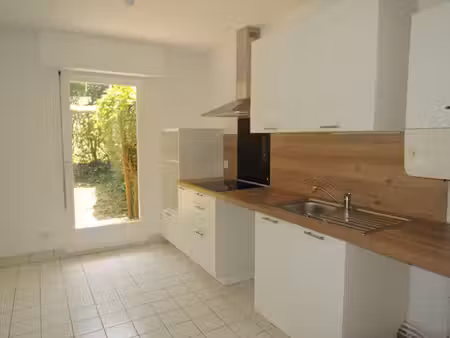 appartement t2 - cuisine équipée - jardin - parking et cave / rue des vignerons