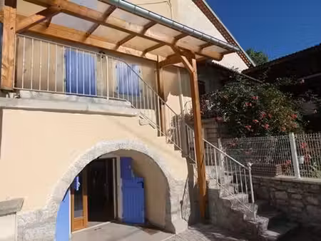 maison de village - 104m ²