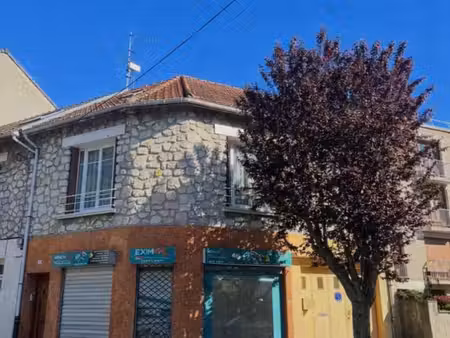 local commercial et un appartement arnouville 5 pièce(s) 111.91 m2