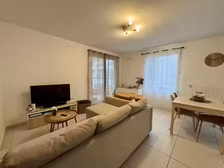 location appartement 2 pièces 51 m² à francheville (69340)