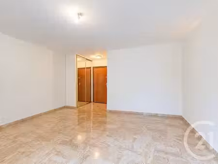 appartement f1 à louer - 1 pièce - 25 m2 - mandelieu la napoule - 06 - provence-alpes-cote