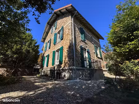 maison 7 pièces 165 m²