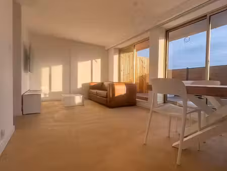 meublé haut de gamme – vue mer  terrasse  parking sécurisé – joliette / euroméditerranée
