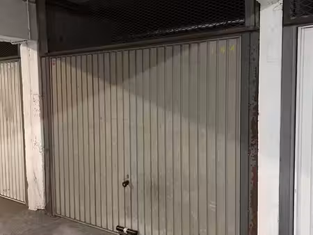 a louer - garage fermé résidence flandre