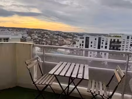 t3 67m² rénové + balcon 3m² & parking – issy les moulineaux épinettes