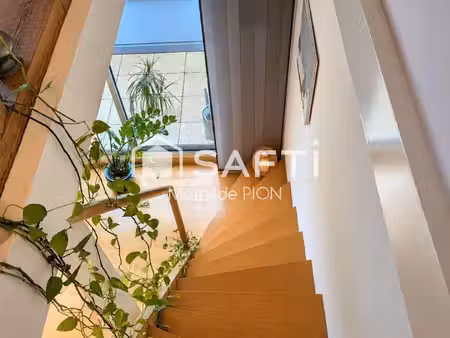 robertsau: vaste duplex lumineux aux volumes généreux