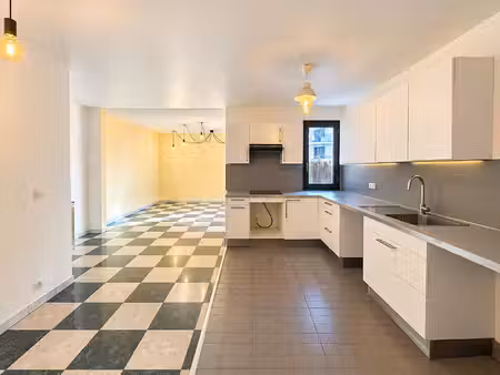 appartement familial 5 pièces avec grand séjour lumineux  terrasse  cave et garage