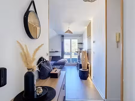 lumineux 2 pièces avec parking et cave !
