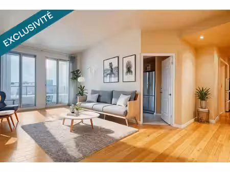 très au calme  t3/4 de 83 m² baigné de lumière