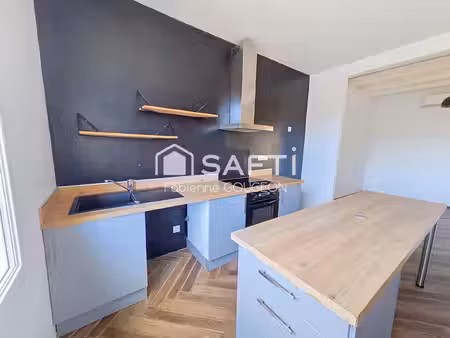 maison de ville rénovée à l'isle d'espagnac