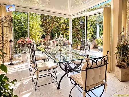 saint-cyr - villa t5 de 108 m² - piscine - parking - terrain de 208 m²