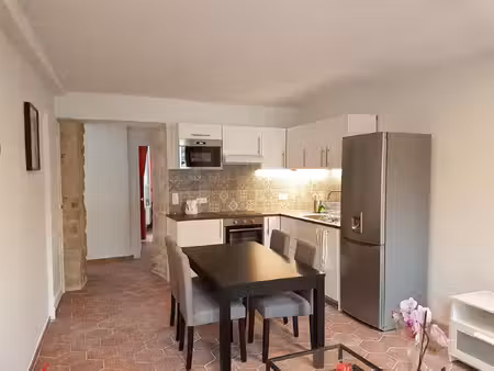 appartement meublé de charme (2 chambres)– centre-ville de fo