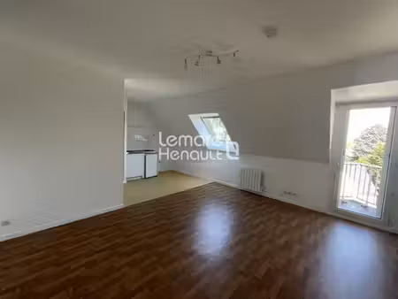 studio dans résidence avec ascenseur 26.74 m²  parking  cave