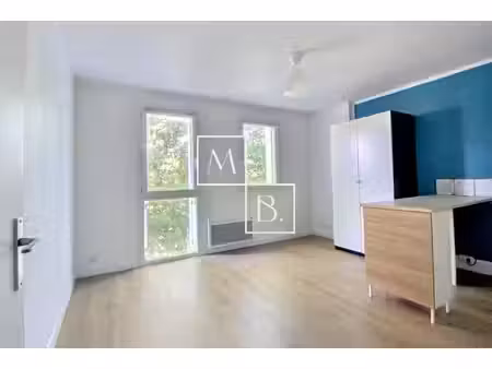 location studio 23m2 + cave clermont l'hérault