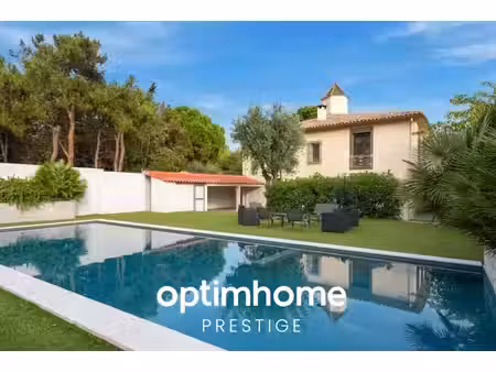 maison de 14 pièces de 400 m² à agde