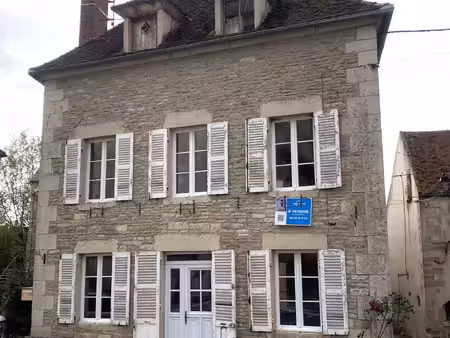 charmante maison de village en pierre avec grange indépendante-2 chambres- l'isle sur sere