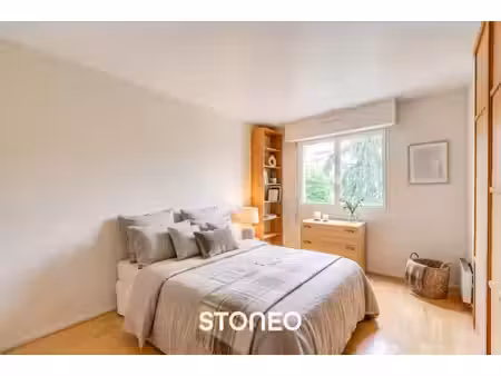 appartement 4 pièces traversant à 100m du métro