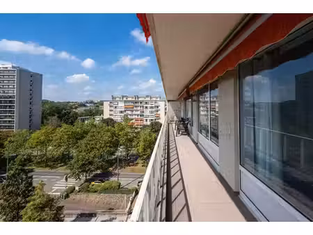 à deux pas du métro roodebeek - appart 2ch + parking