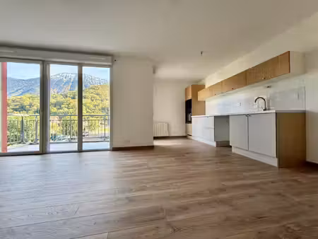 dpt haute savoie (74)  à vendre faverges appartement t3 100% renove ( 73 21 m2) expo sud e