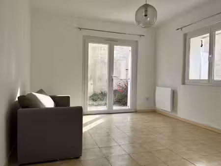 a louer - appartement t2 meublé avec jardin