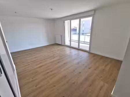 à louer superbe appartement t3 de 62m2 à toulouse - balcon