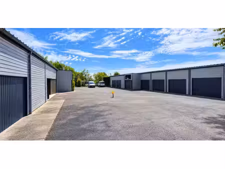 box à vendre à dréhance pour € 235.000