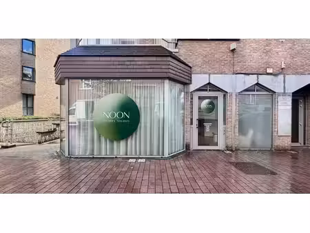bien commercial à louer à genk pour € 875