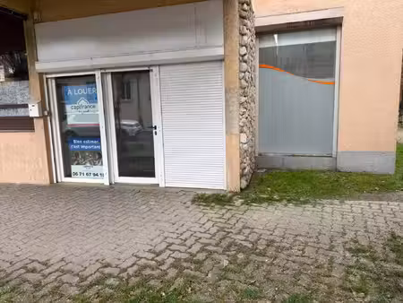 local professionnel à louer tarbes 4 pièce(s) 60m2 500€/mois ht/hc