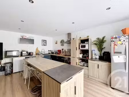 maison à vendre - 7 pièces - 215 14 m2 - escurolles - 03 - auvergne