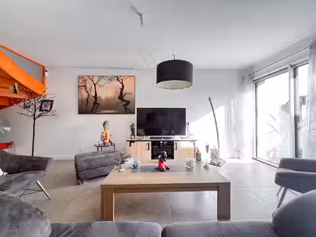 maison récente 5 pièces à vendre à les ponts de cé  proche des commodités!