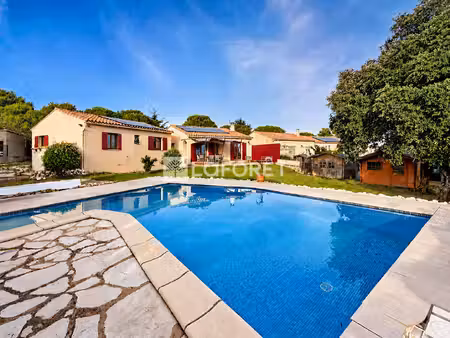 villa poulx 7 pièces 140 m2