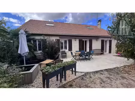 voulx 77 - maison familiale avec 5 chambres et jardin