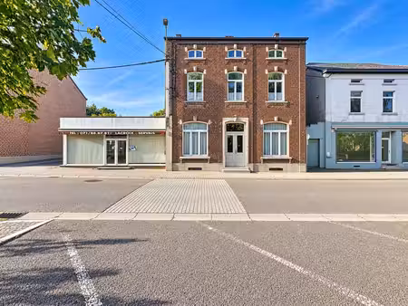 une maison de caractère  un espace pour entreprendre