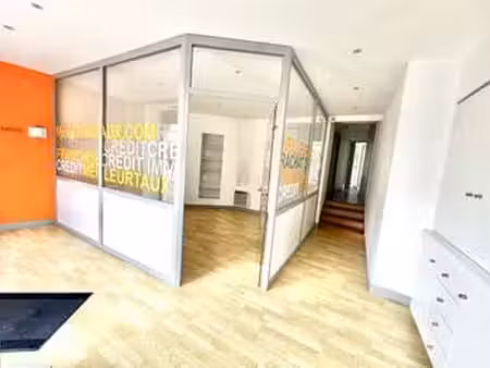 vente bureaux et commerces à landivisiau (29400) : à vendre / landivisiau