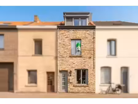 maison de 4 chambres prête à emménager  située dans une rue calme à blankenberge