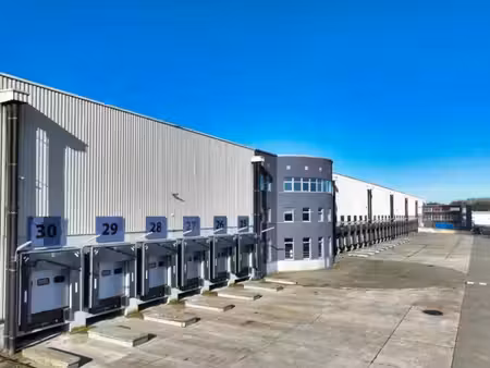 complexe logistique de 35.874 m² divisible – la louvière