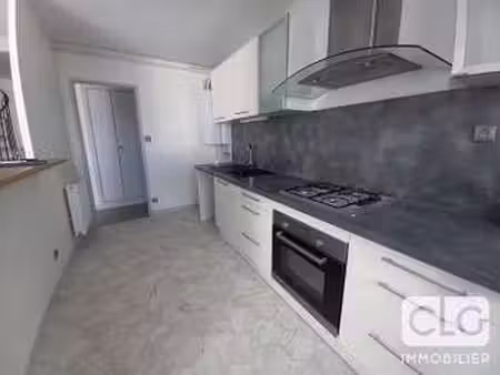 location appartement 4 pièces à quimper (29000) : à louer 4 pièces / 70m² quimper