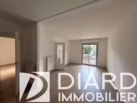 location appartement 6 pièces et plus à vitré (35500) : à louer 6 pièces et plus / 47m² vi