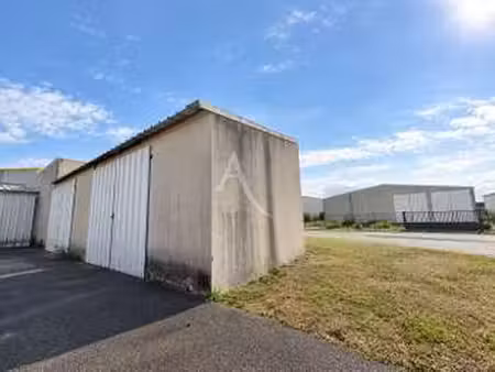 location garage box et parking à talmont-saint-hilaire (85440) : à louer / 47m² talmont-sa