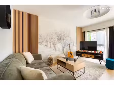 appartement lumineux 3 pièces avec 2 chambres et balcon aménagé