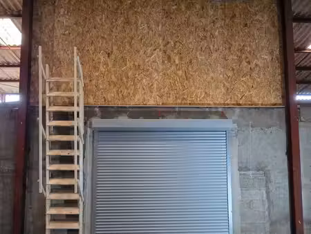 local / dépôt / stockage / atelier